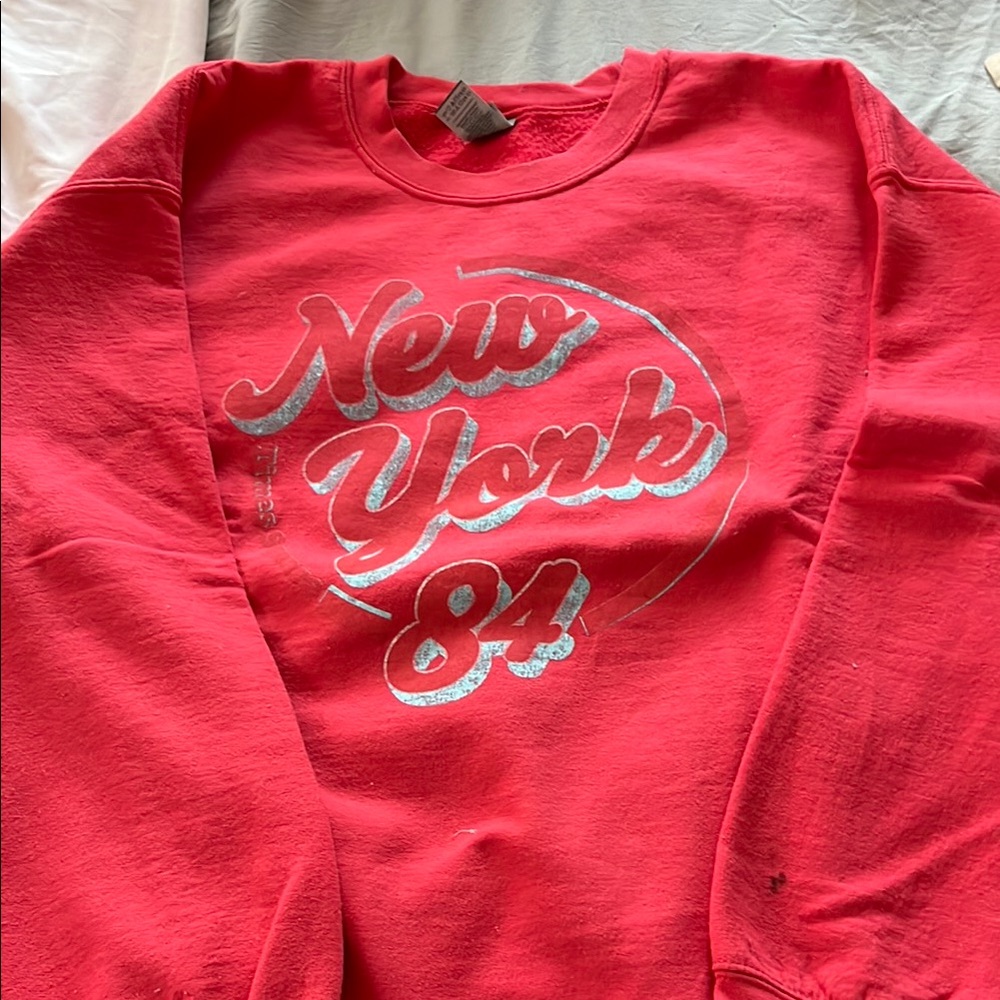 Vintage Looking Red New York 84 Sweater Size L